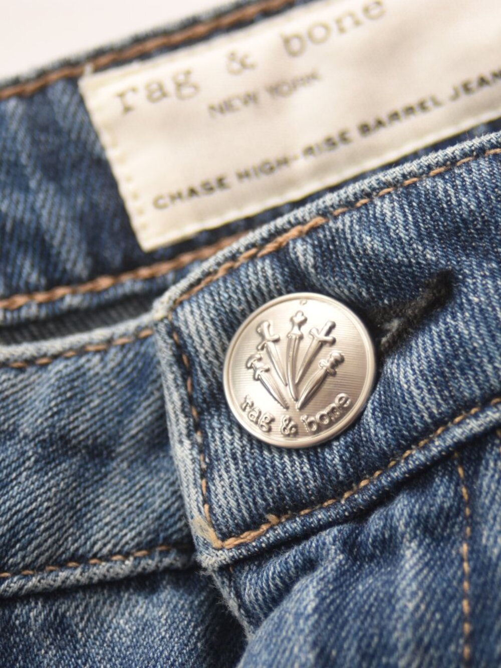 NWT Rag & Bone Chase High Rise Barrel Jeans Latrobe Blue Size 26 $268 Curved Leg - Picture 7 of 11